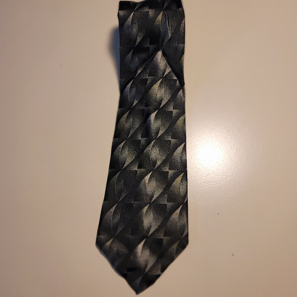 Essante Men's Necktie Greenish Gray Abstract Swirls 100% Silk 61" Long 4" Wide‎